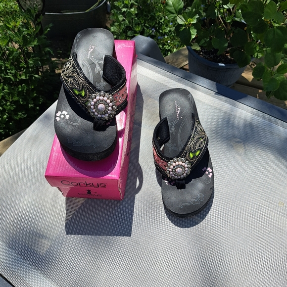 Corky's sandals - Picture 4 of 6